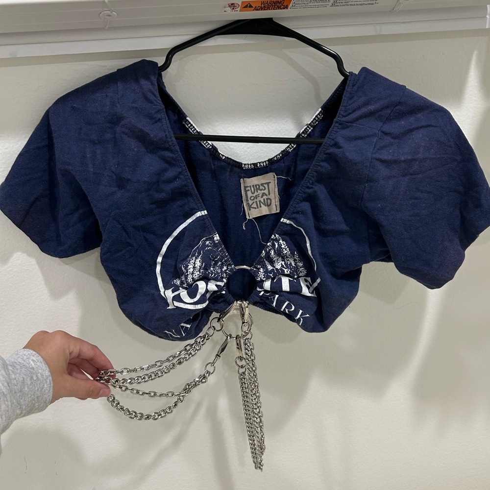 LF Furst of a Kind Chain tshirt crop top